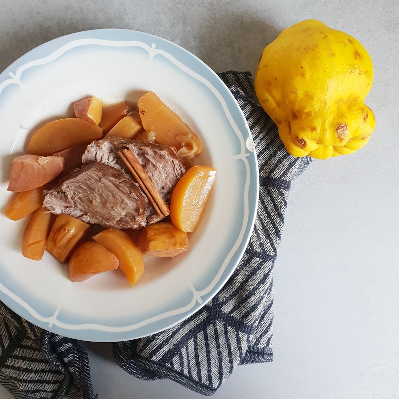 ROTI DE PORC AUX NAVETS ET COINGS